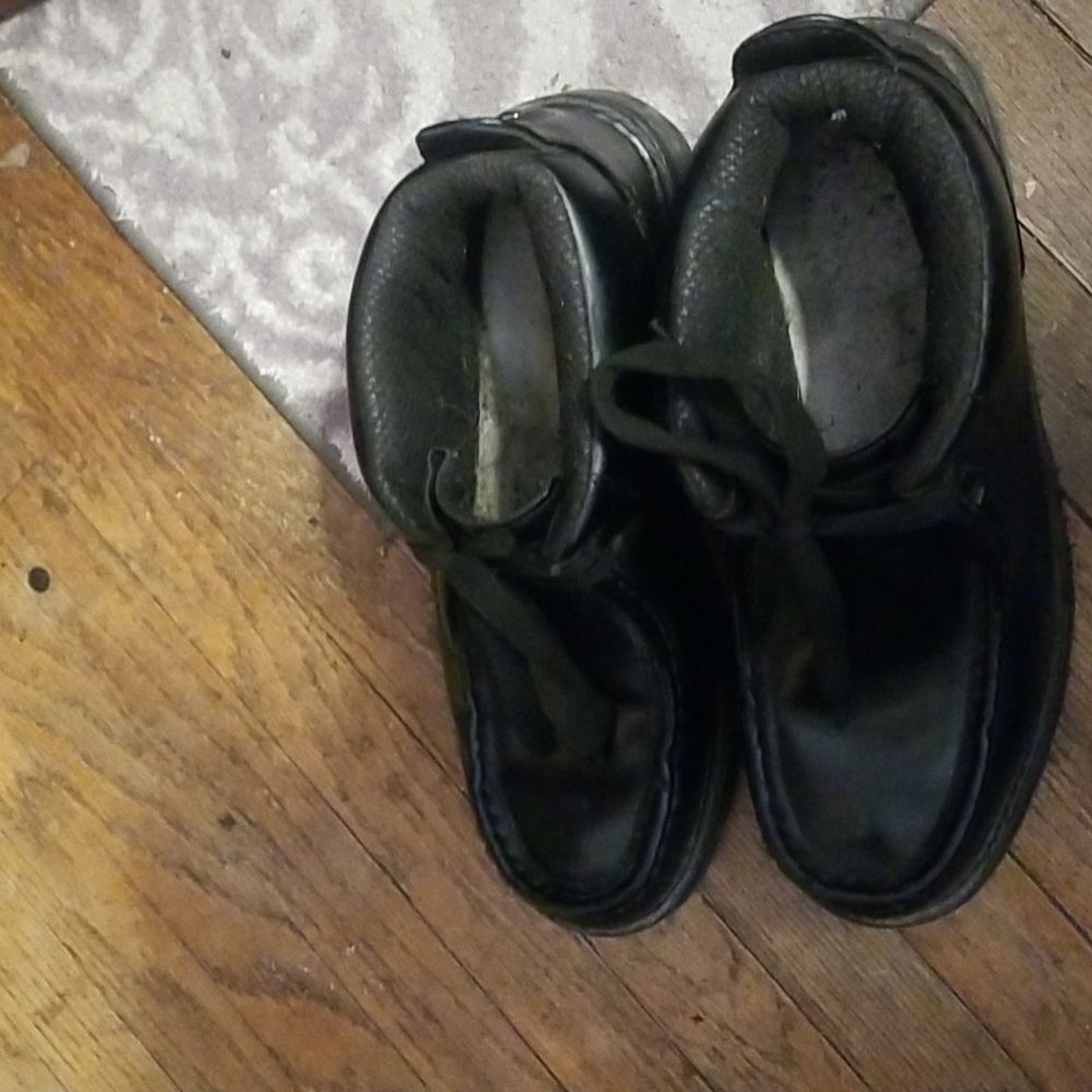 Lugz - Picture 2 of 4